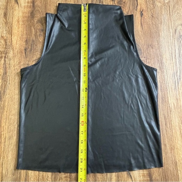 Leith Black Leather Sleeveless Top Zipper Back Closure Size Small - Picture 3 of 8